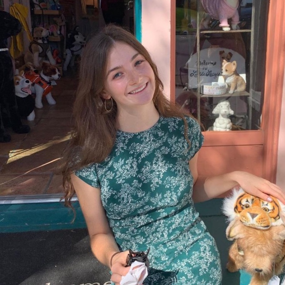 Meet your Posher, Ella